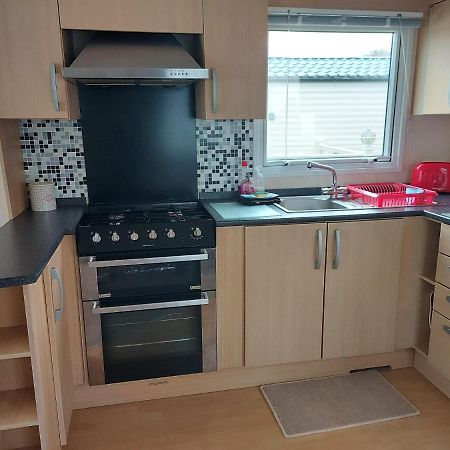 6 Berth Pet Friendly Caravan On Sandy Glade Berrow Exterior foto