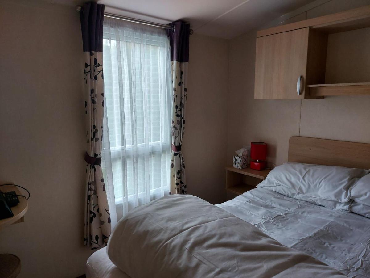 6 Berth Pet Friendly Caravan On Sandy Glade Berrow Exterior foto
